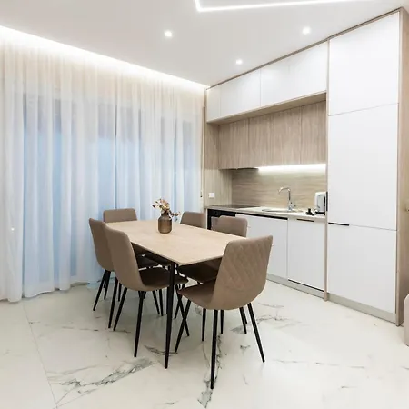 Modern 2br At New Bazaar - * Tiran