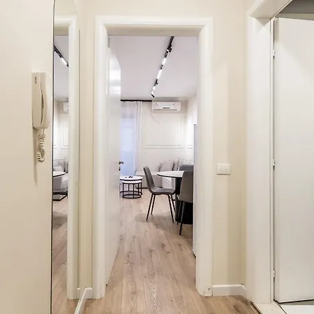 Appartement Modern 2br At New Bazaar - *