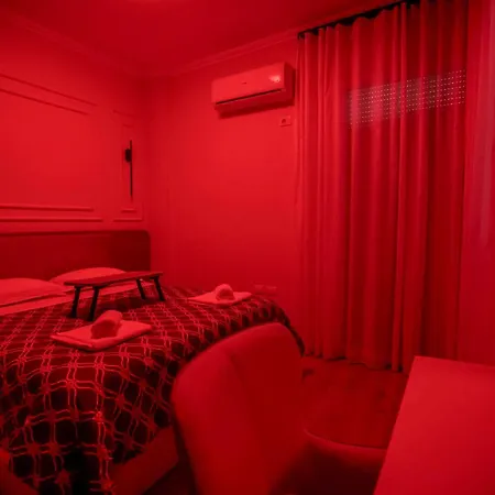 Modern 2br At New Bazaar - شقة تيرانا