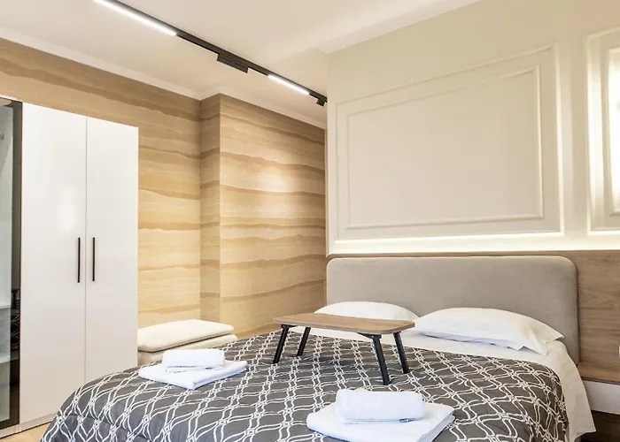 Modern 2br At New Bazaar - تيرانا