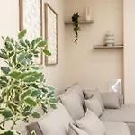 Modern 2br At New Bazaar - Appartamento Tirana