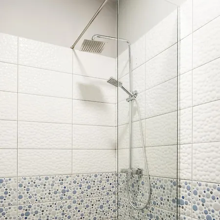 Modern 2br At New Bazaar - *