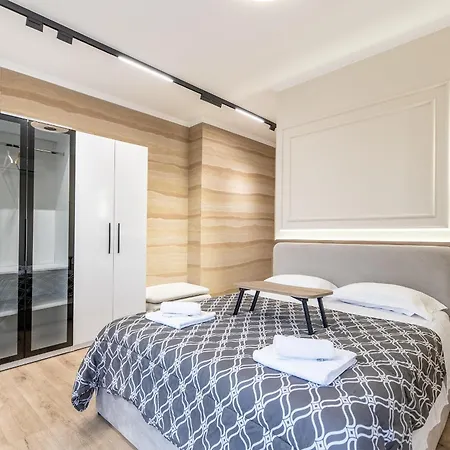 Apartment Modern 2br At New Bazaar - Tirana