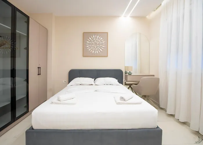 Modern 2br At New Bazaar - * Тирана