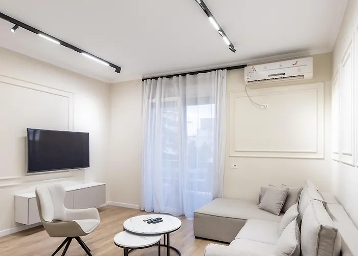 Modern 2br At New Bazaar - *